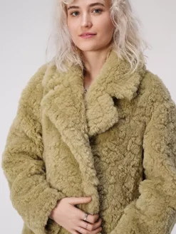 OAKWOOD, Mantel In Felloptik GLOIRE -Kastner Oehler Geschaft oakwood mantelinfelloptikgloire 3 768 1024 75 7506483 3