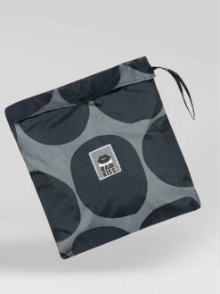 RAINKISS, Regenjacke - Regenponcho Black Polka -Kastner Oehler Geschaft rainkiss regenjacke regenponchoblackpolka 10 768 1024 75 7466946 10