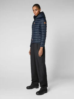 SAVE THE DUCK, Leichtsteppjacke DAISY MATT -Kastner Oehler Geschaft savetheduck leichtsteppjackedaisymatt 4 768 1024 75 7504071 4