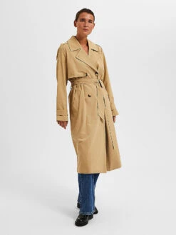 SELECTED FEMME, Trenchcoat SLFSIA -Kastner Oehler Geschaft selectedfemme trenchcoatslfsia 4 768 1024 75 7564774 4